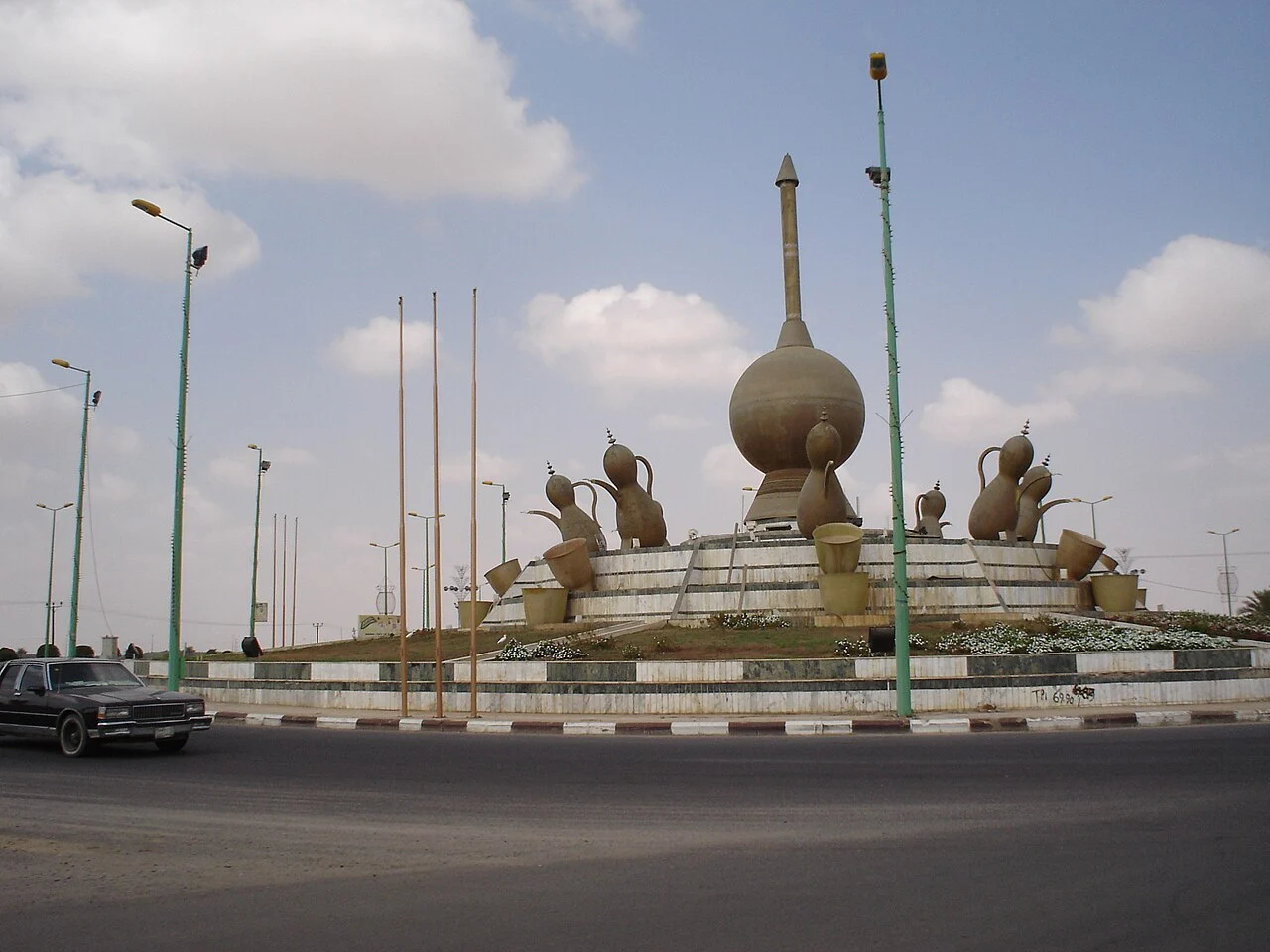 أحد المسارحة